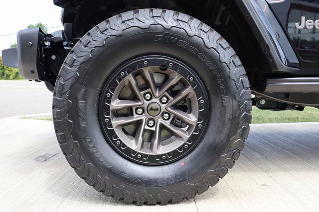 New 2025 Jeep Wrangler Unlimited Rubicon 392 image 33