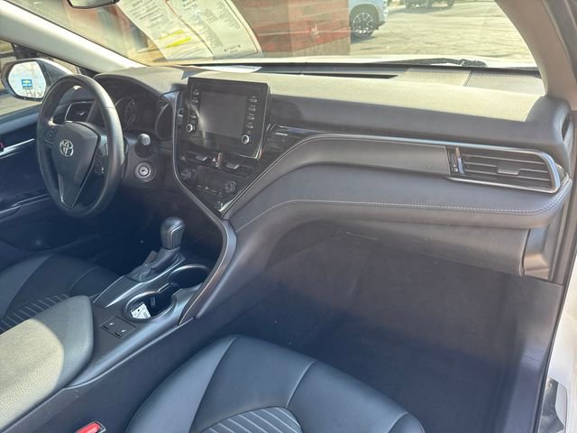 Used 2023 Toyota Camry SE FWD image 9