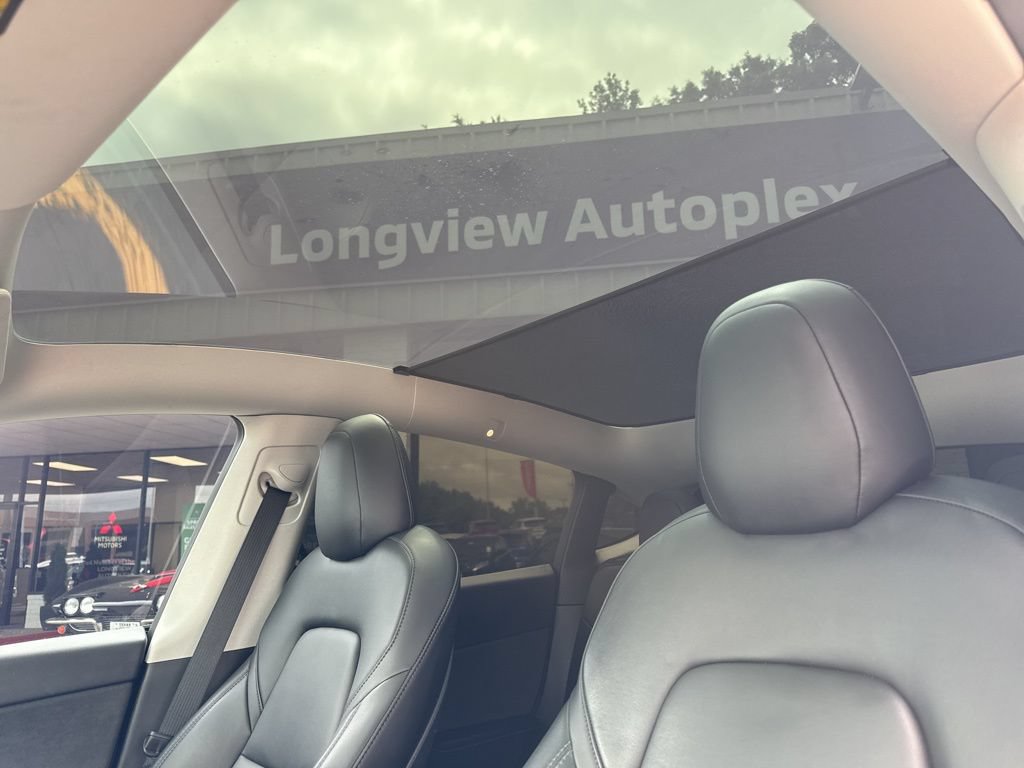 Used 2022 Tesla Model Y Performance AWD/4WD image 18