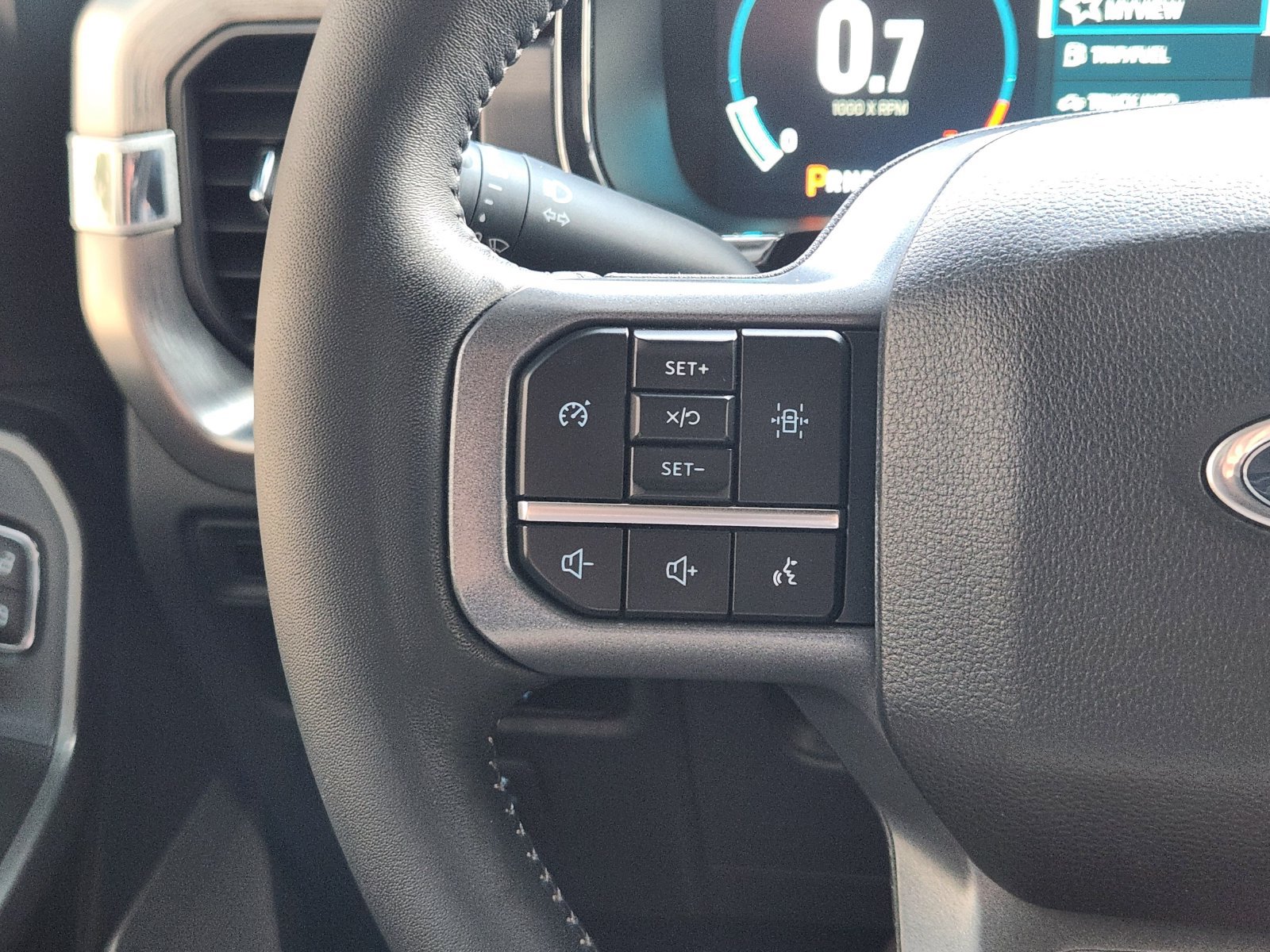 Used 2023 Ford F150 Lariat AWD/4WD image 33