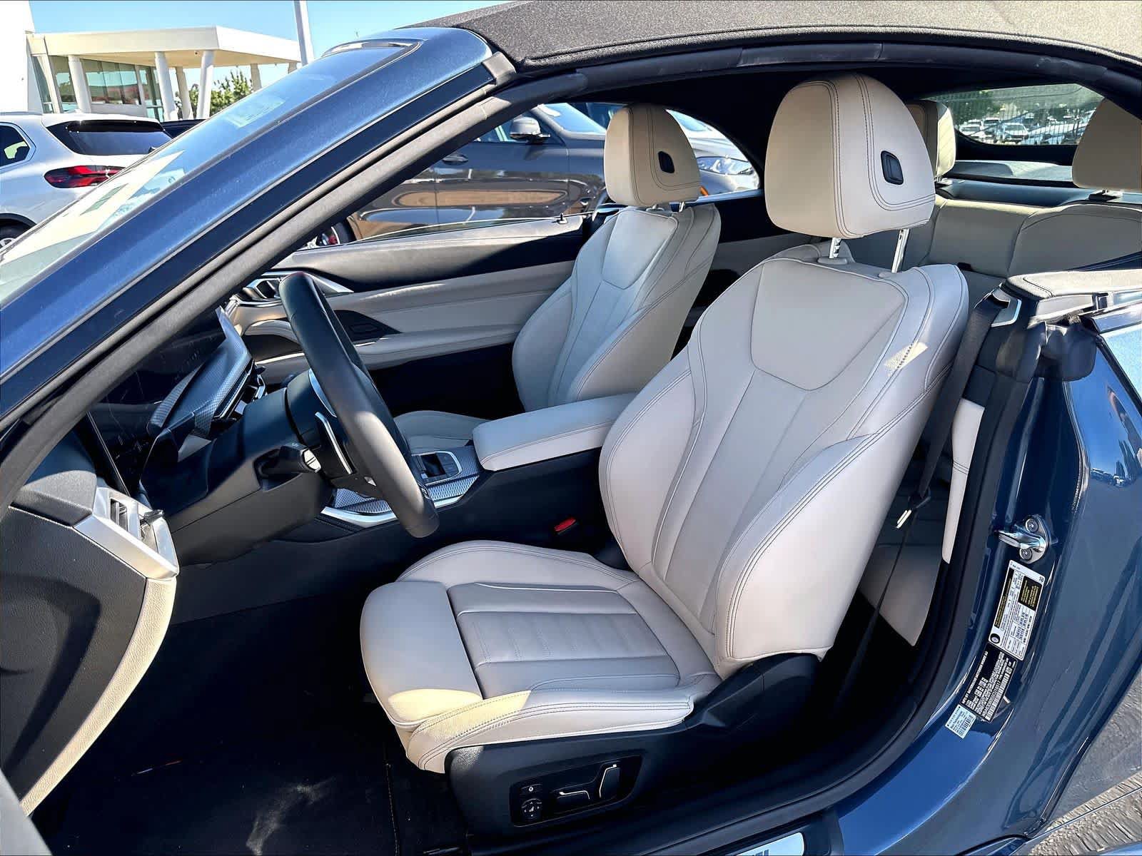 Used 2025 BMW M440i Convertible w/ Premium Package RWD image 22