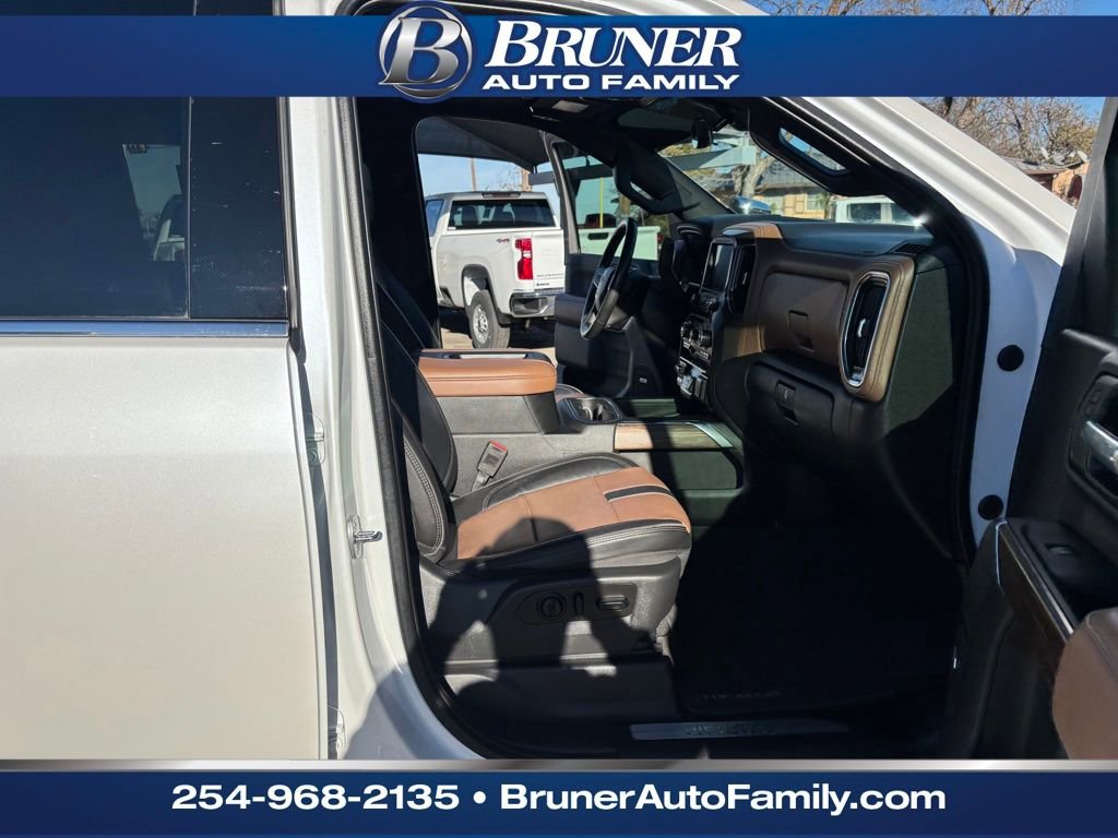 Used 2020 Chevrolet Silverado 2500 High Country w/ Z71 Off-Road Package image 16