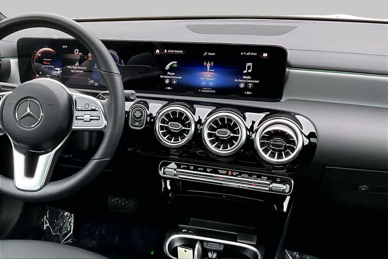 Used 2023 Mercedes-Benz CLA 250 4MATIC image 7