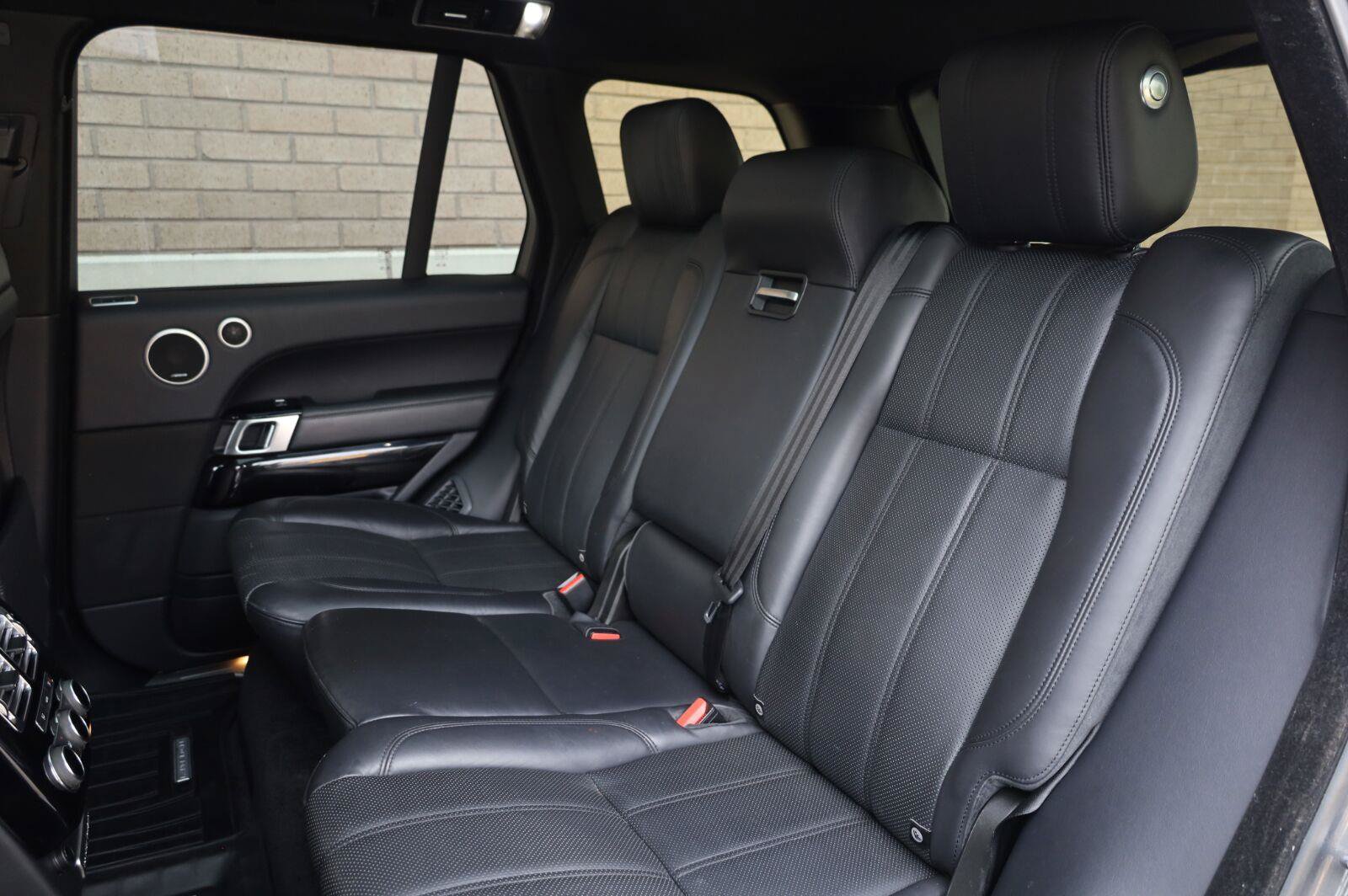 Used 2016 Land Rover Range Rover Supercharged AWD/4WD image 24