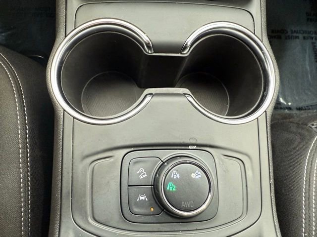 Used 2024 GMC Terrain SLE image 27