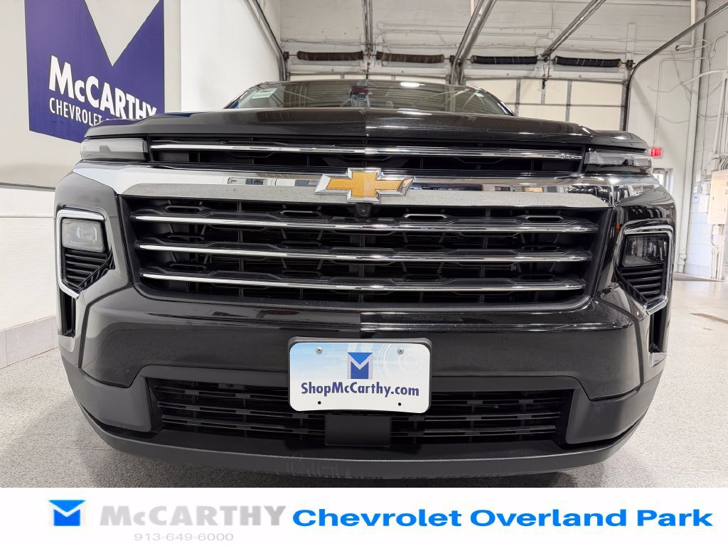 Used 2024 Chevrolet Traverse LT w/ Trailering Package FWD image 10