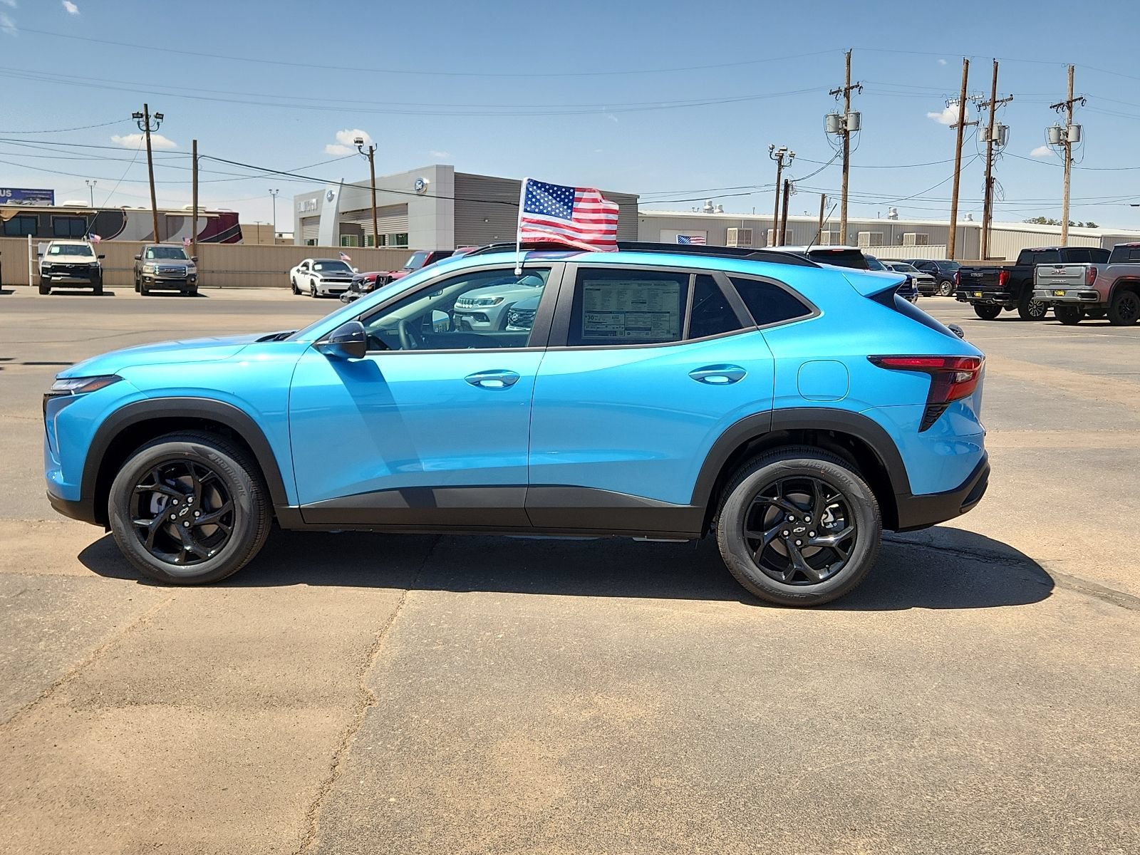 New 2026 Chevrolet Trax LT w/ Midnight Edition FWD image 2