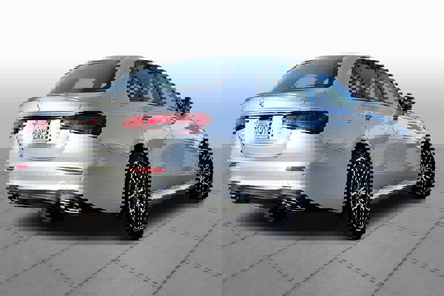 Used 2022 Mercedes-Benz E 350 Sedan image 12