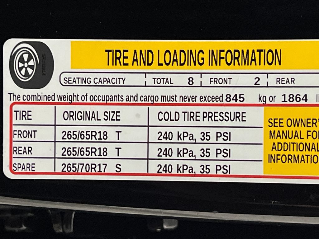 Used 2025 Chevrolet Suburban LT RWD image 79