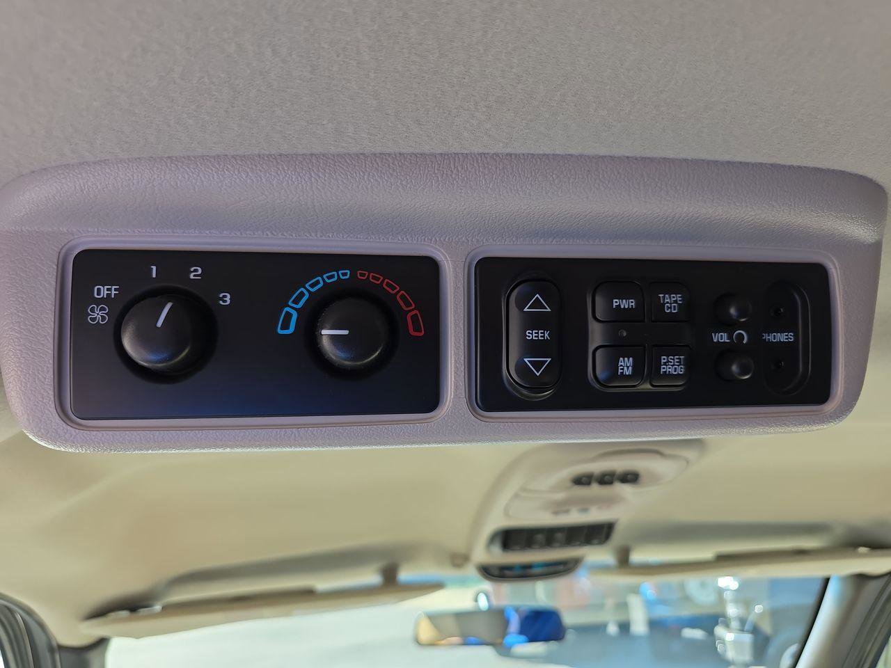 Used 2003 Oldsmobile Silhouette GLS image 27