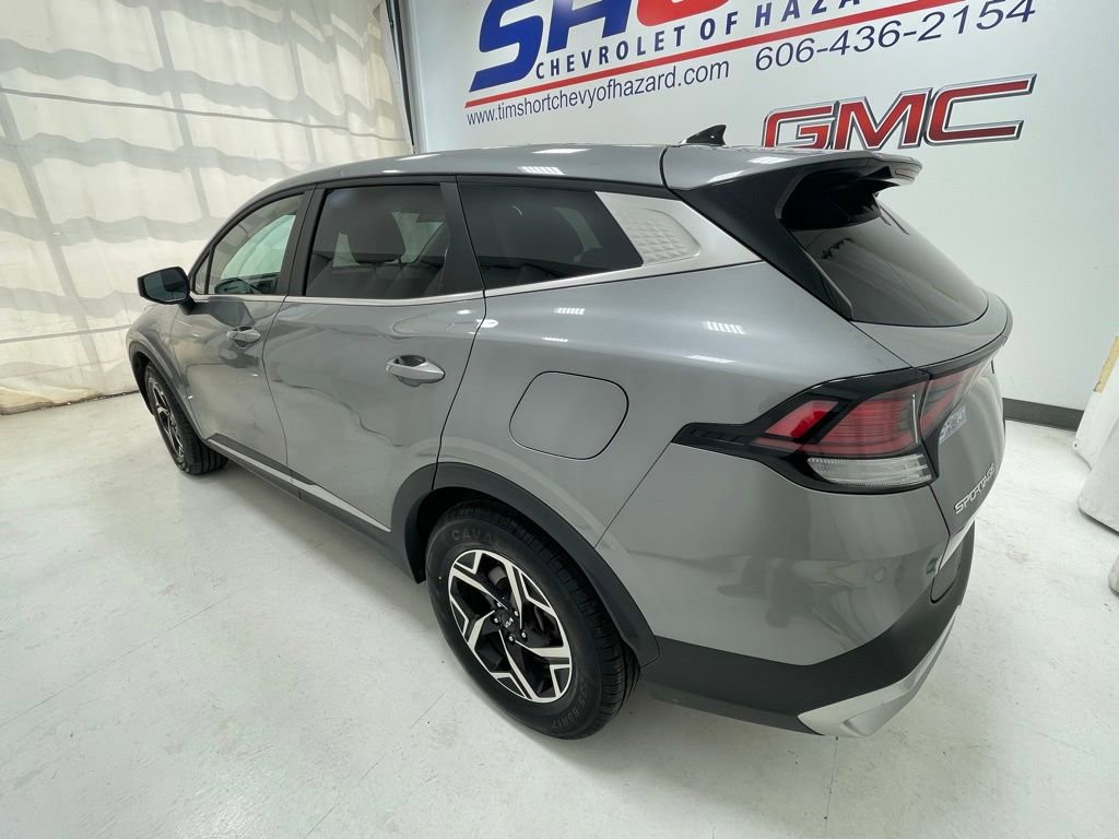 Used 2024 Kia Sportage LX image 8