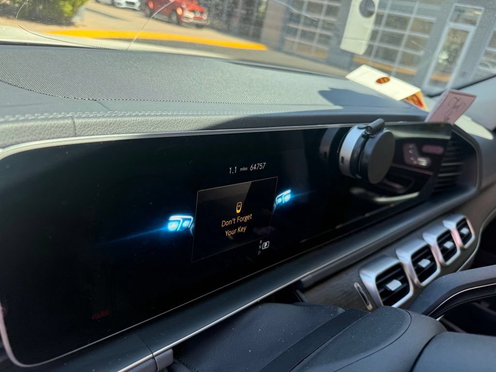 Used 2020 Mercedes-Benz GLS 450 4MATIC image 9