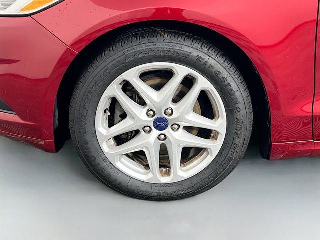 Used 2014 Ford Fusion SE w/ Equipment Group 202A image 25