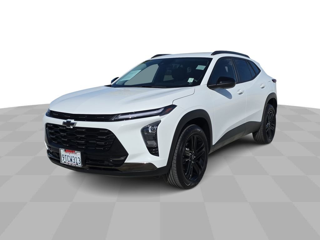 Used 2025 Chevrolet Trax ACTIV w/ Driver Confidence Package image 1