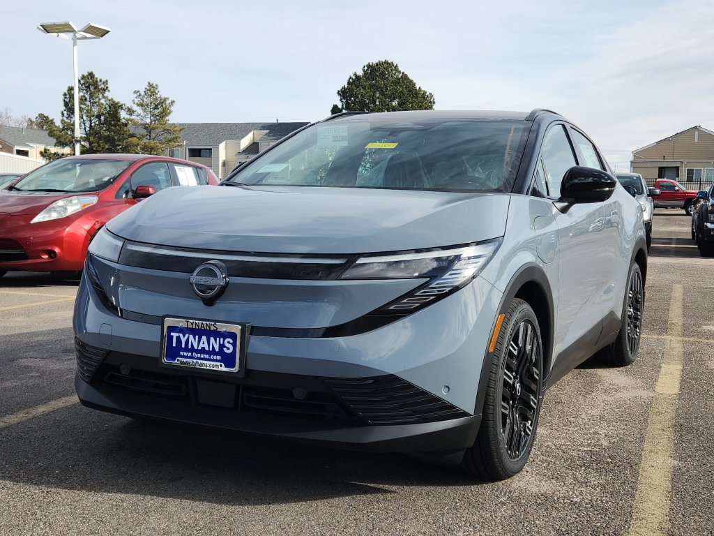 New 2026 Nissan Leaf Platinum+ w/ Cargo Package (Platinum+) FWD image 3