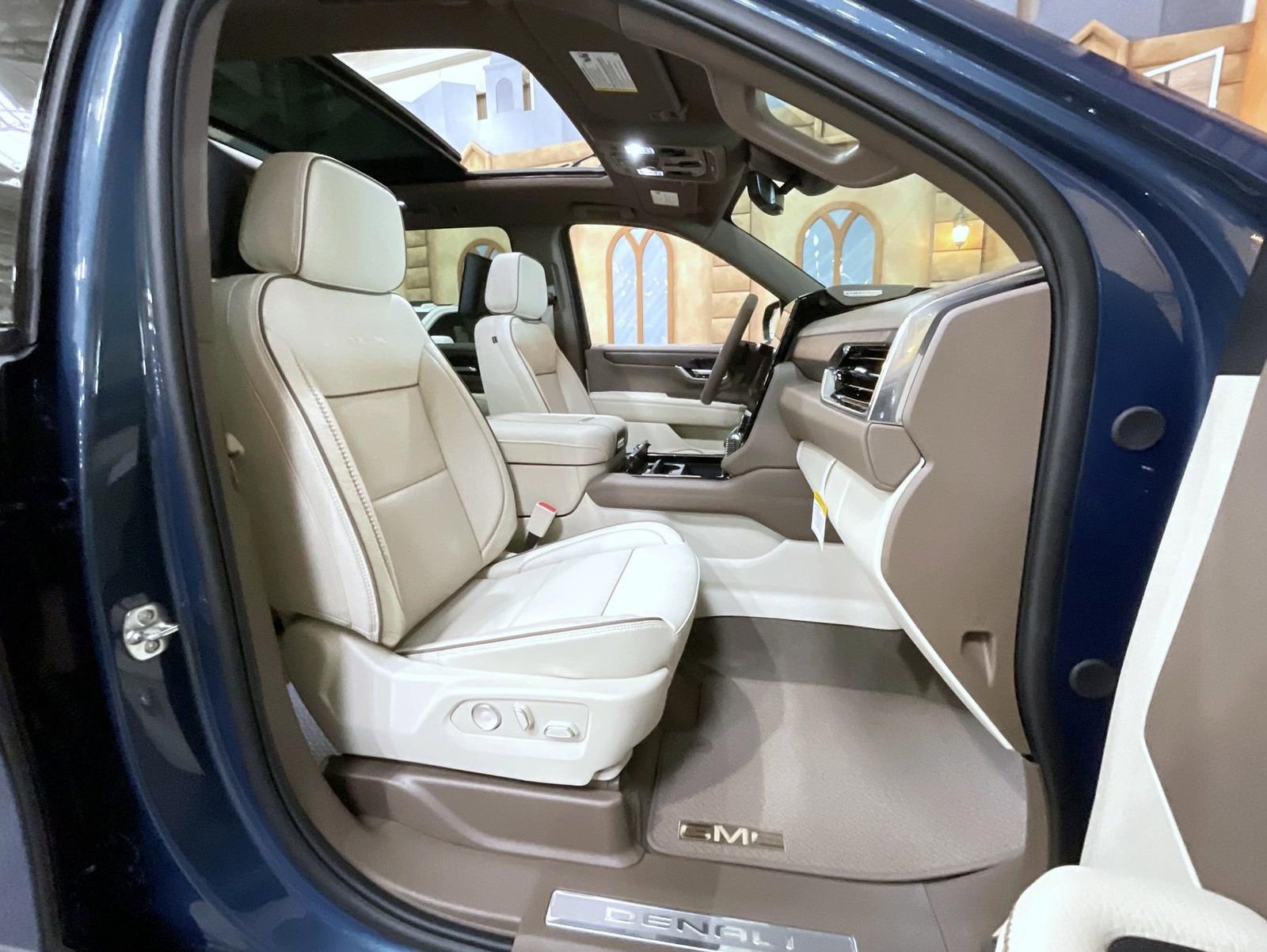 New 2026 GMC Yukon XL Denali image 15