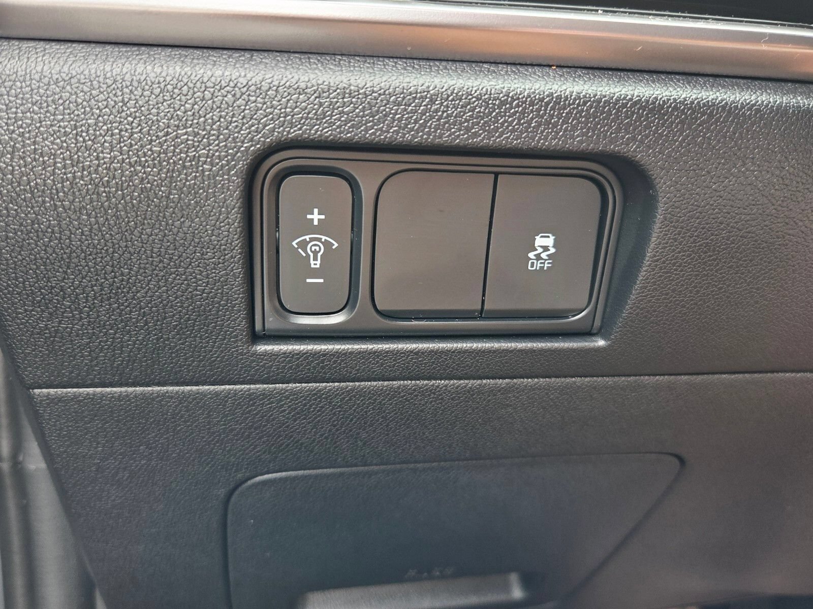 Used 2025 Kia Sorento S FWD image 27