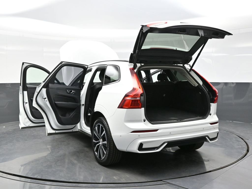 Used 2025 Volvo XC60 B5 Plus w/ Climate Package AWD/4WD image 37
