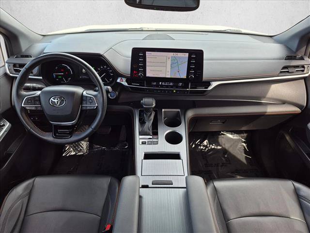 Used 2022 Toyota Sienna XSE FWD image 17