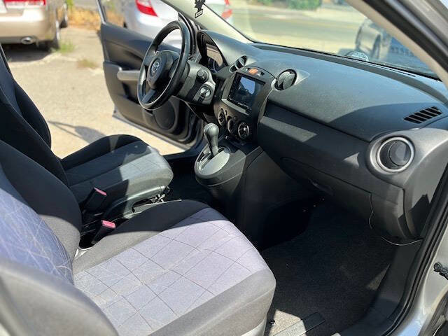 Used 2012 MAZDA MAZDA2 Sport image 11