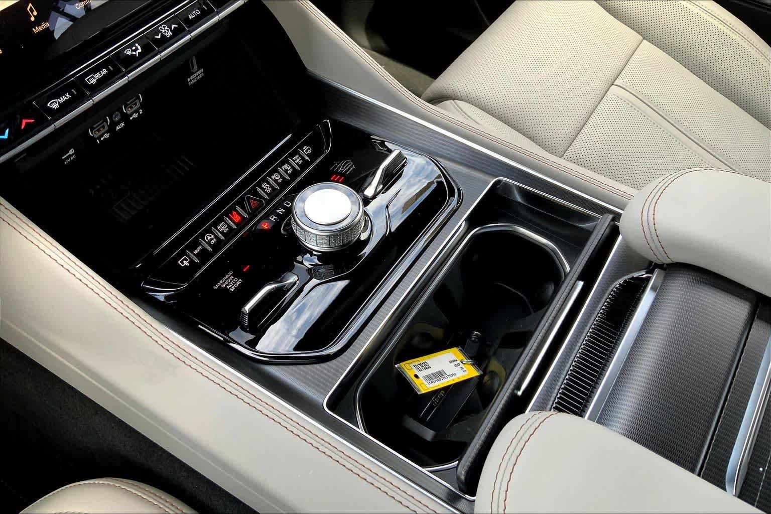 New 2026 Jeep Grand Wagoneer Summit w/ Premium Group III image 5