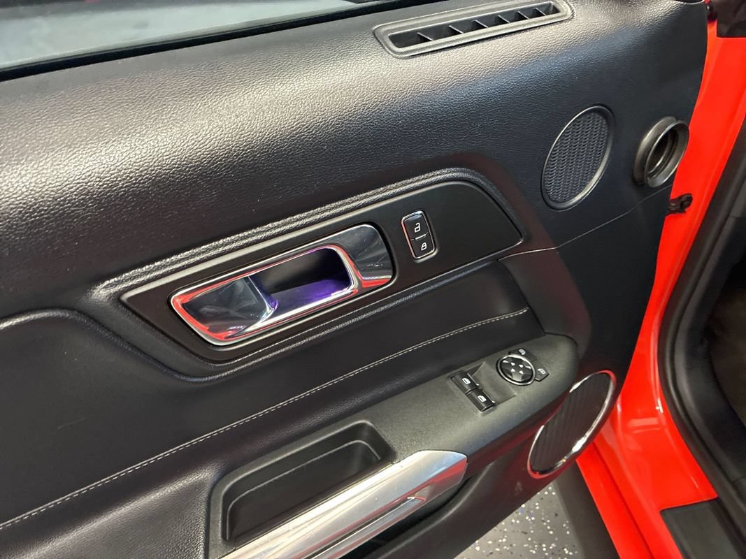 Used 2015 Ford Mustang GT RWD image 10