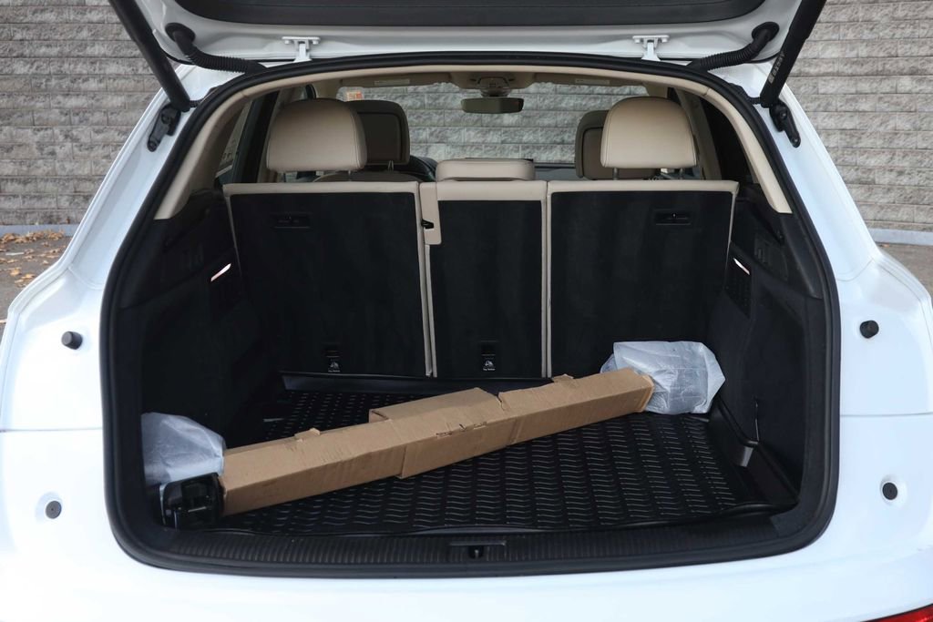 Used 2023 Audi Q5 2.0T Premium w/ Convenience Package image 18