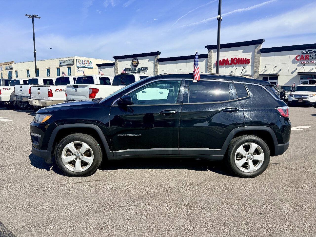 Used 2019 Jeep Compass Latitude w/ Popular Equipment Group AWD/4WD image 3