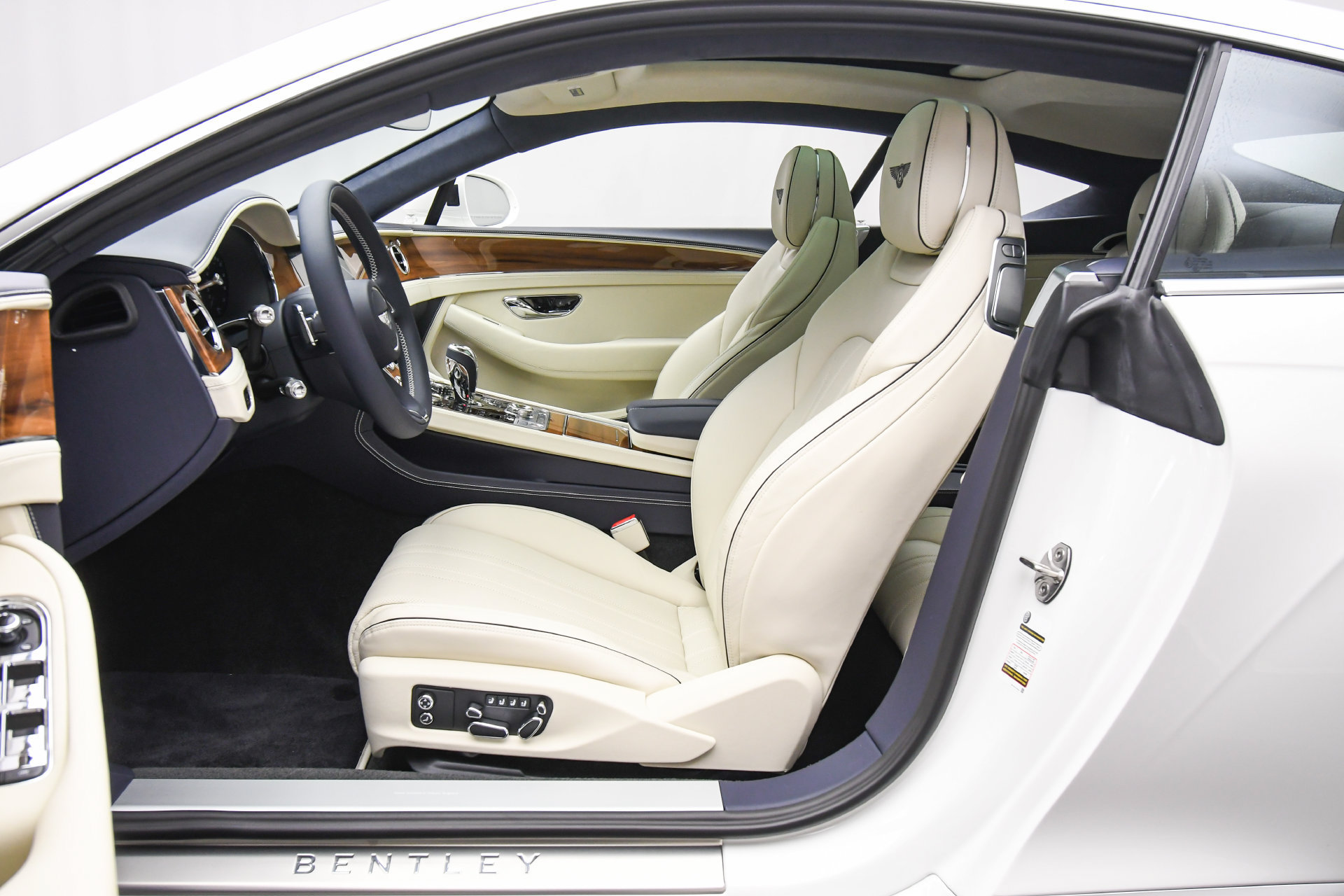 New 2026 Bentley Continental GT AWD/4WD image 19