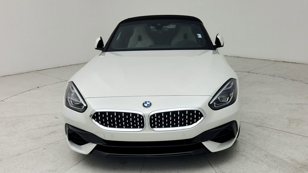 Used 2020 BMW Z4 sDrive30i w/ Executive Package image 2