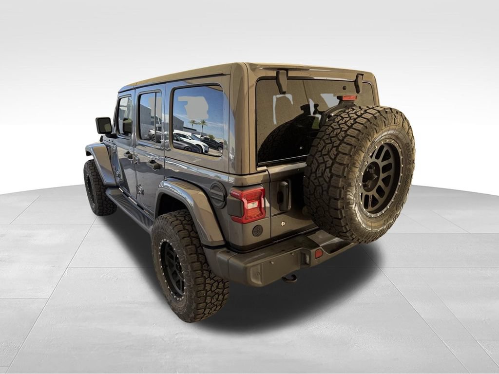 Used 2018 Jeep Wrangler Unlimited Sahara AWD/4WD image 10