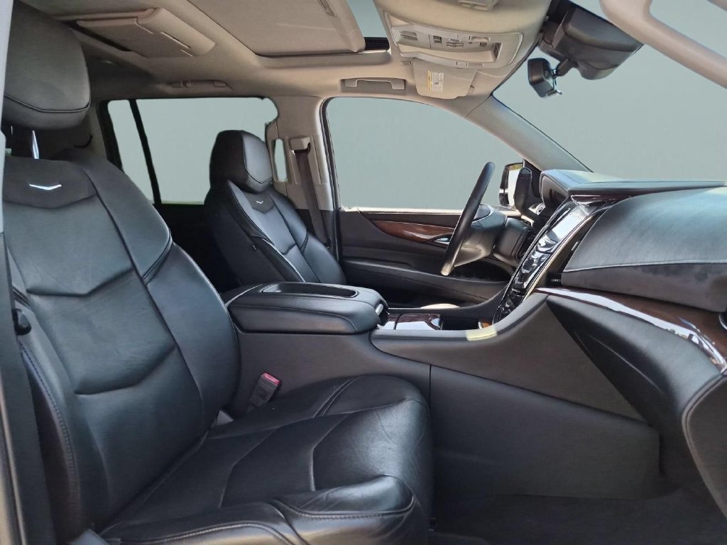 Used 2019 Cadillac Escalade ESV Premium Luxury AWD/4WD image 29