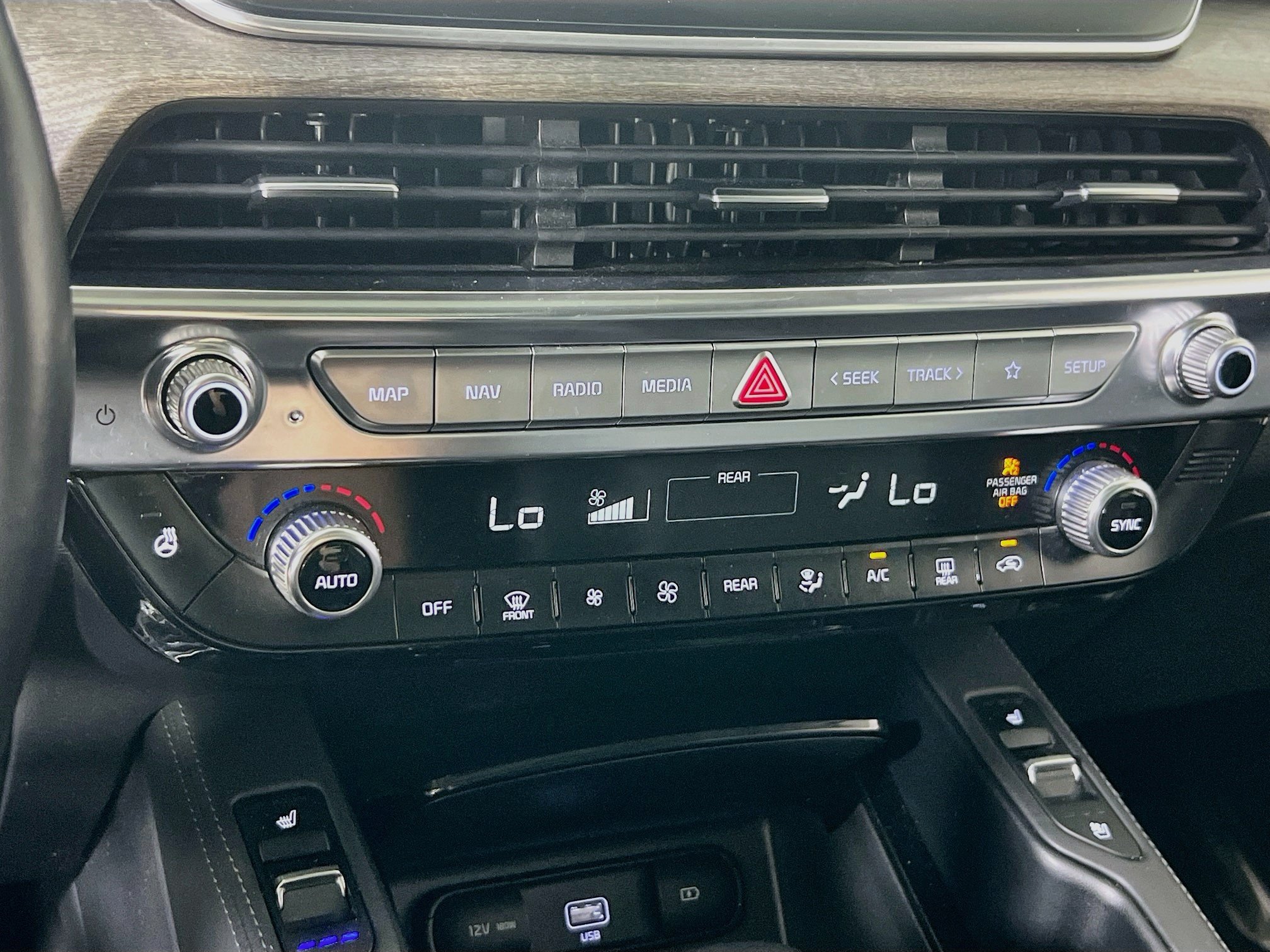 Used 2022 Kia Telluride SX w/ SX Prestige Package AWD/4WD image 16