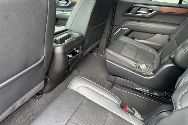 Used 2025 GMC Yukon Denali image 12