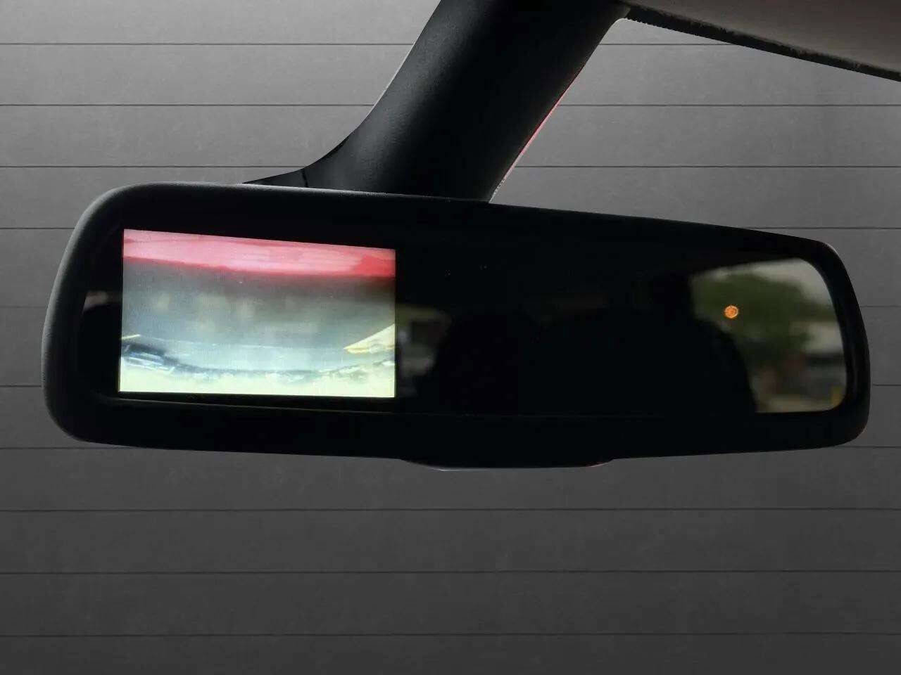 Used 2020 Dodge Journey SE FWD image 9