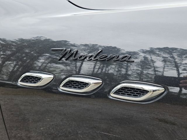 Used 2023 Maserati Levante Modena AWD/4WD image 16