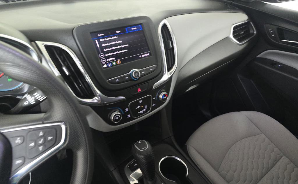 Used 2020 Chevrolet Equinox LS w/ LS Convenience Package AWD/4WD image 11