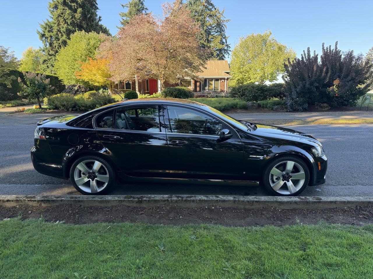 Used 2009 Pontiac G8 GT w/ Premium Package RWD image 6
