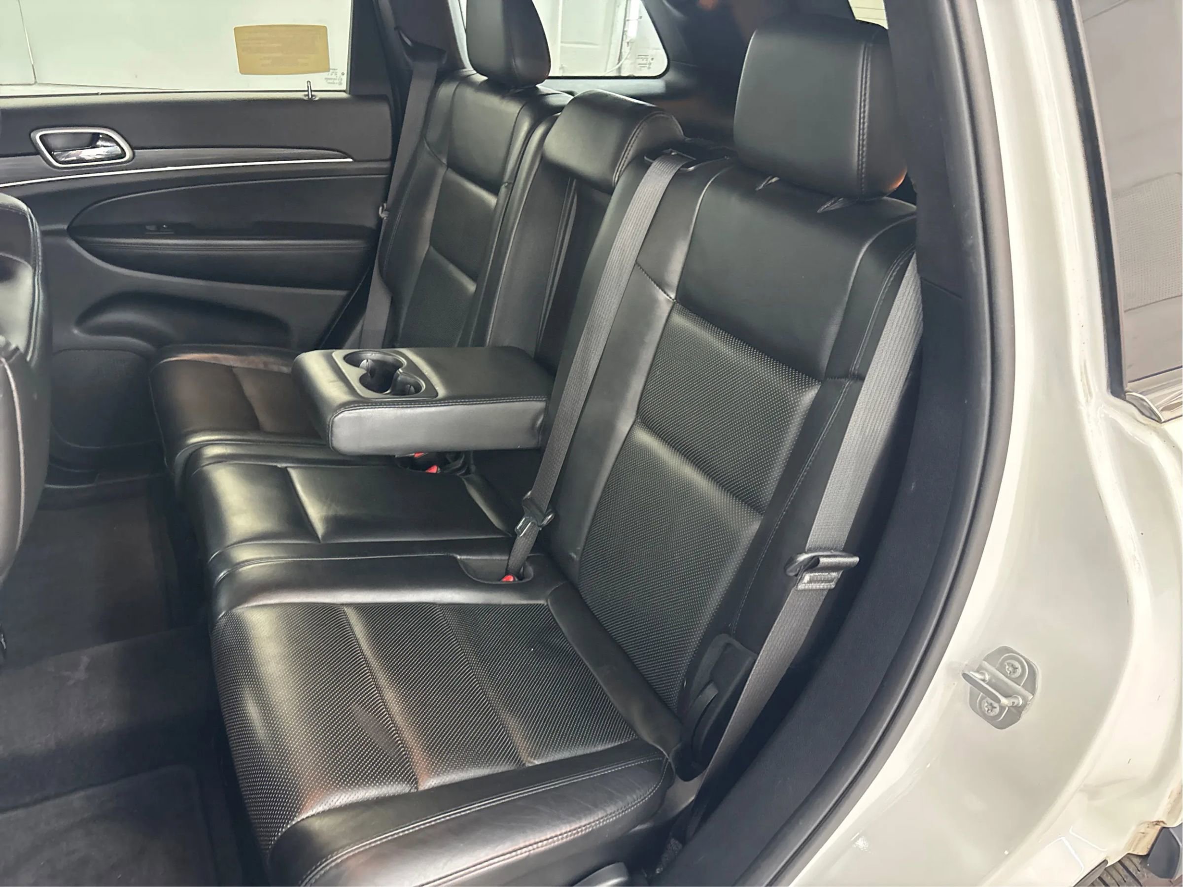 Used 2019 Jeep Grand Cherokee Limited w/ Luxury Group II image 14