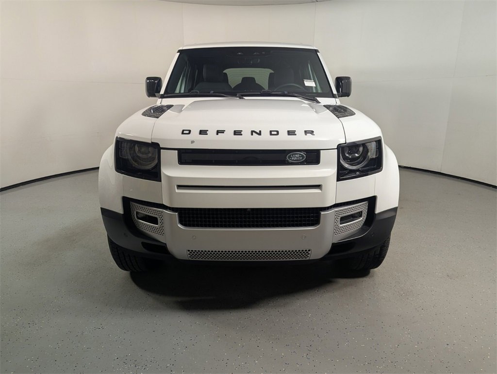 Used 2025 Land Rover Defender 110 S image 2