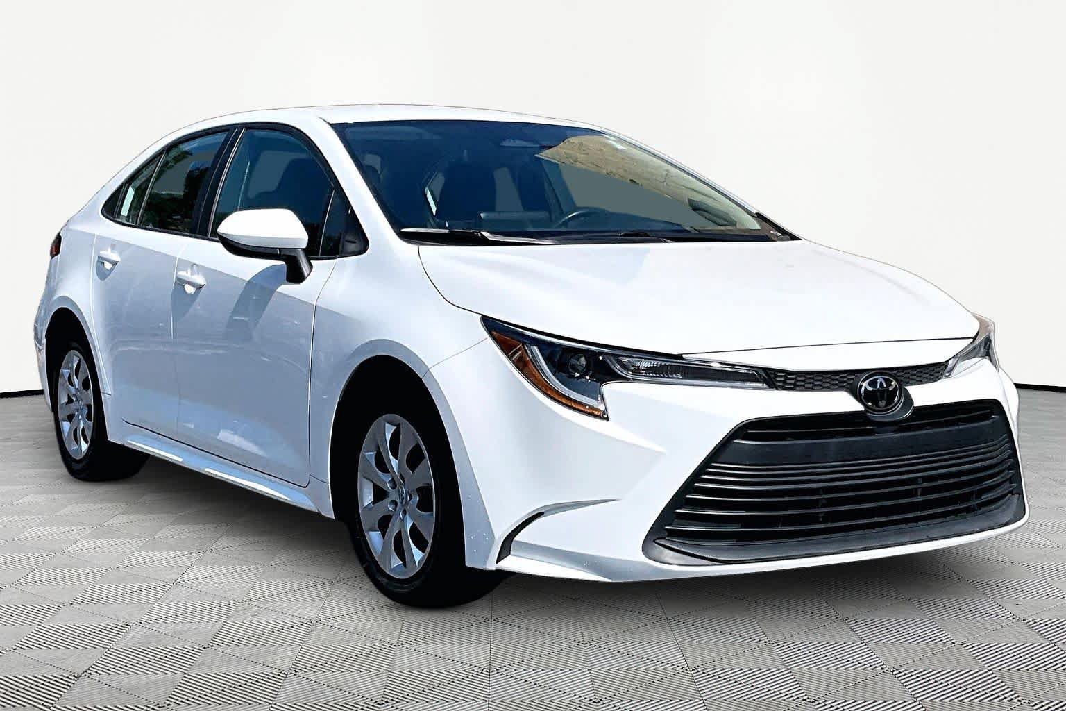 Certified 2024 Toyota Corolla LE FWD image 3