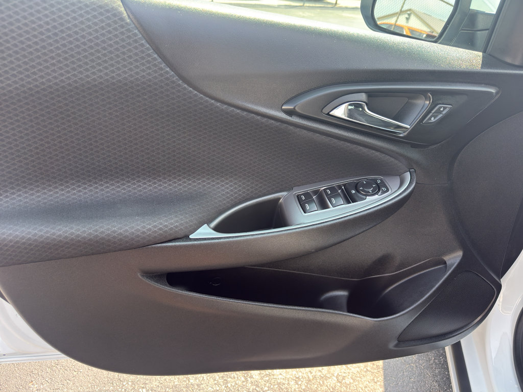 Used 2024 Chevrolet Malibu LS FWD image 12