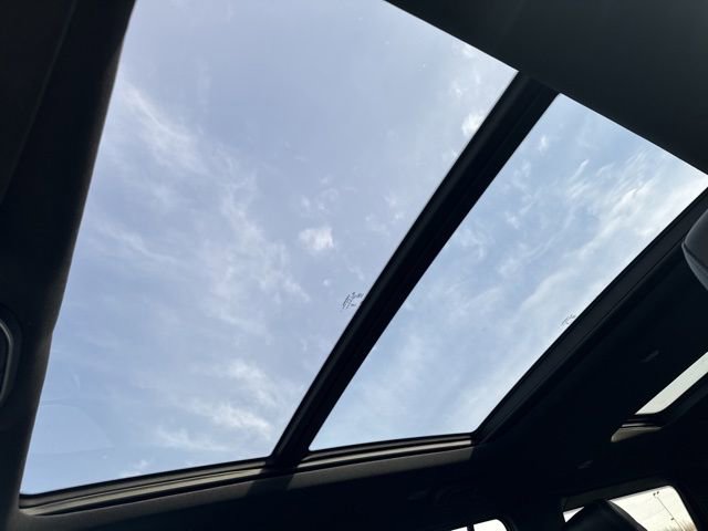 Used 2023 Jeep Wagoneer 4WD w/ Premium Group I image 22