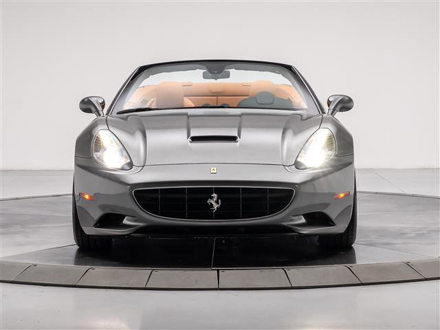 Used 2011 Ferrari California image 8