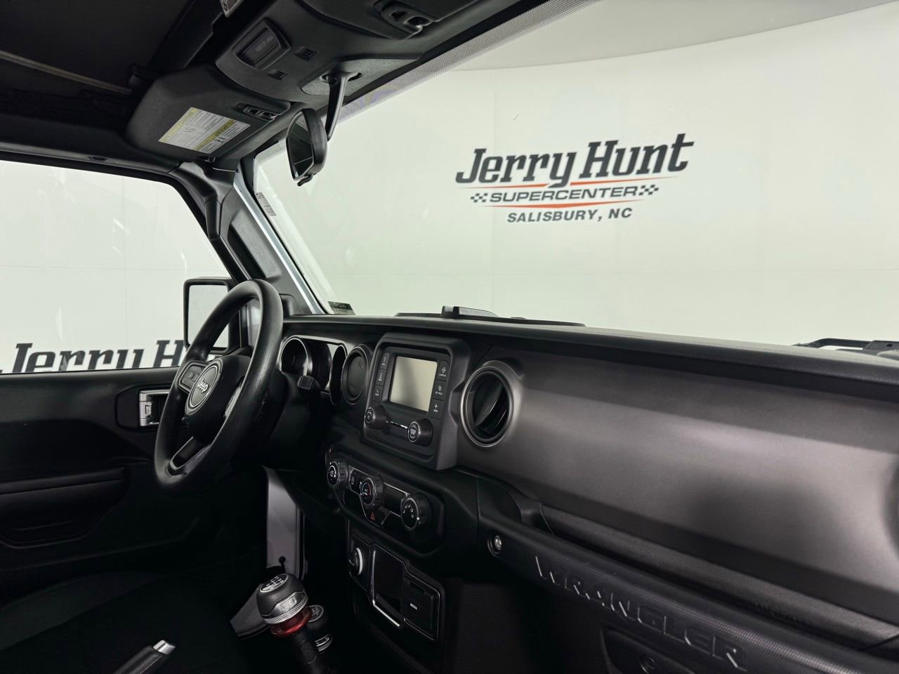 Used 2021 Jeep Wrangler Sport image 21