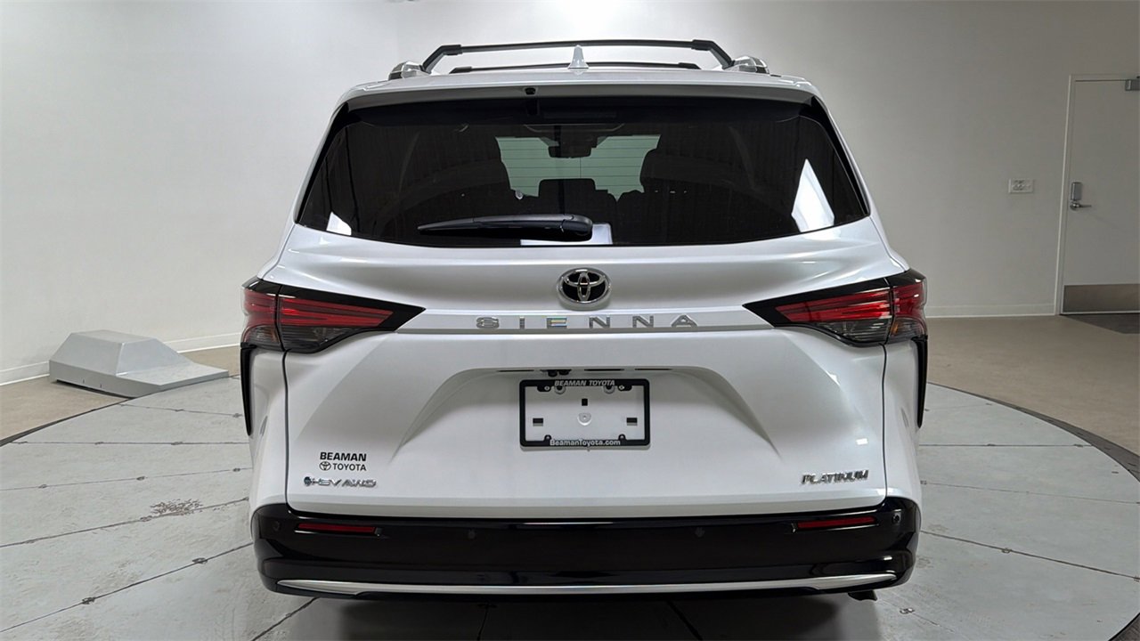 New 2026 Toyota Sienna Platinum image 4