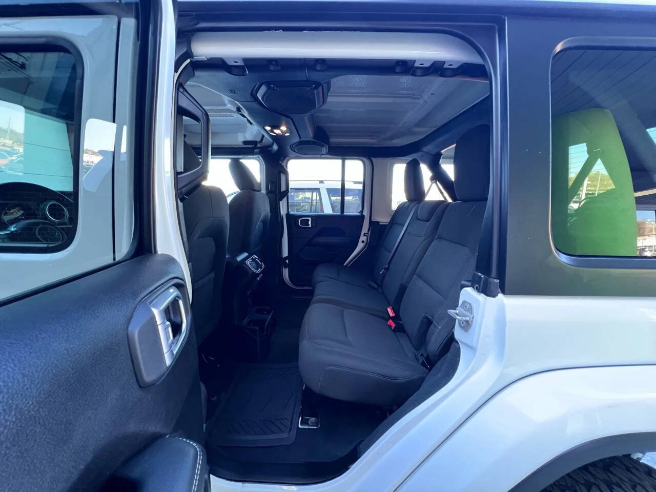 Used 2020 Jeep Wrangler Unlimited Sahara w/ Uconnect 4C Nav & Sound Group AWD/4WD image 13