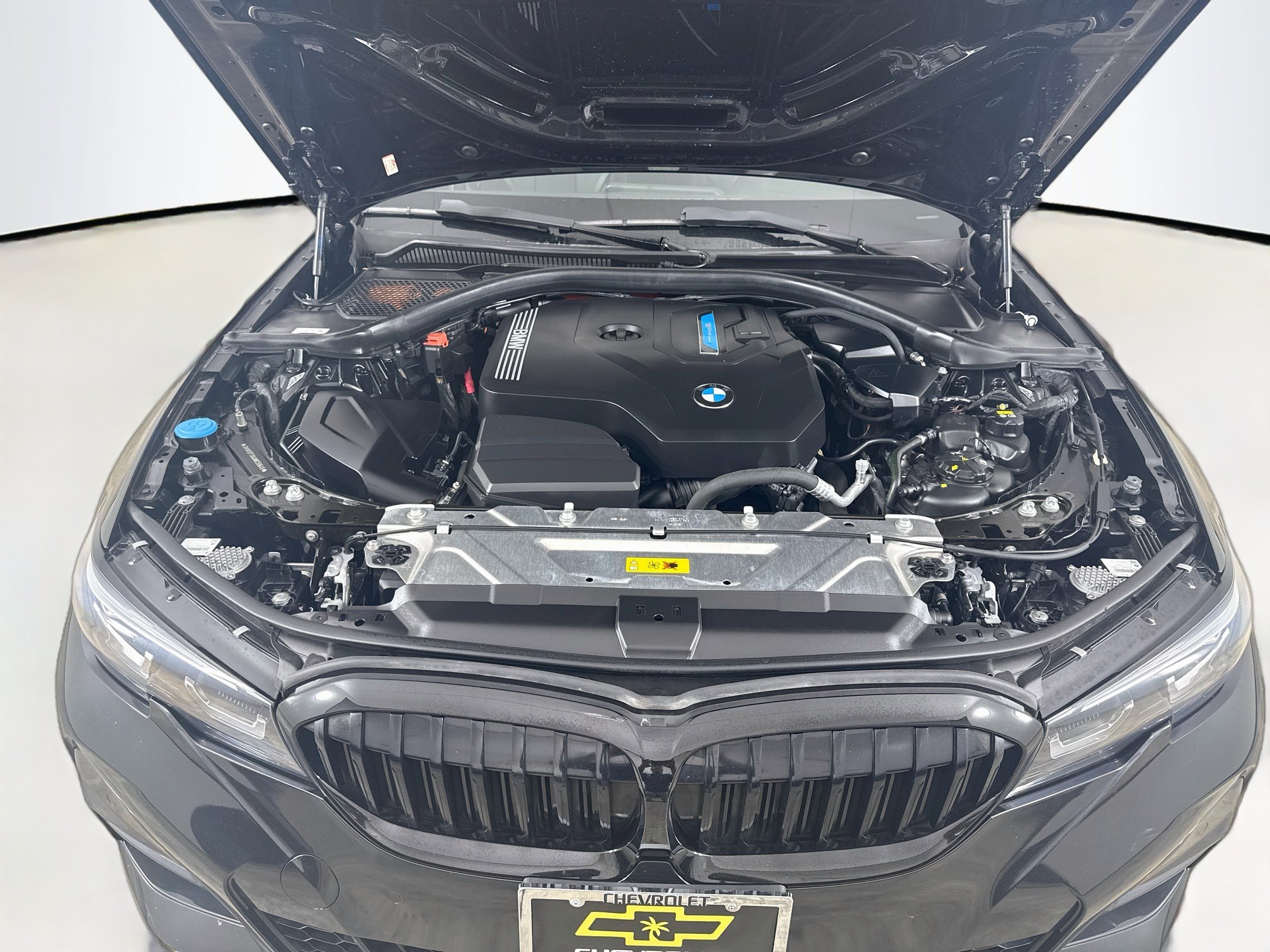 Used 2022 BMW 330e w/ M Sport Package RWD image 33