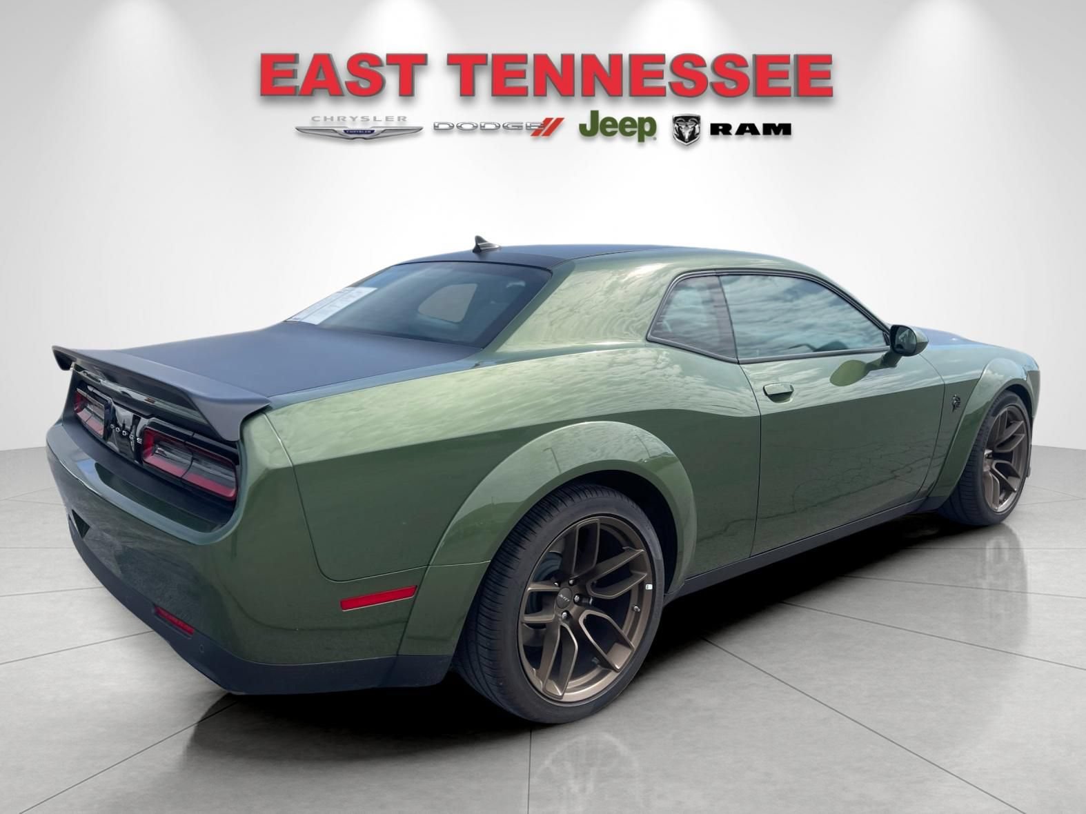Used 2023 Dodge Challenger SRT Hellcat RWD image 3