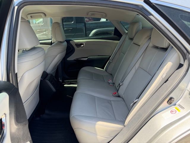 Used 2018 Toyota Avalon XLE FWD image 9